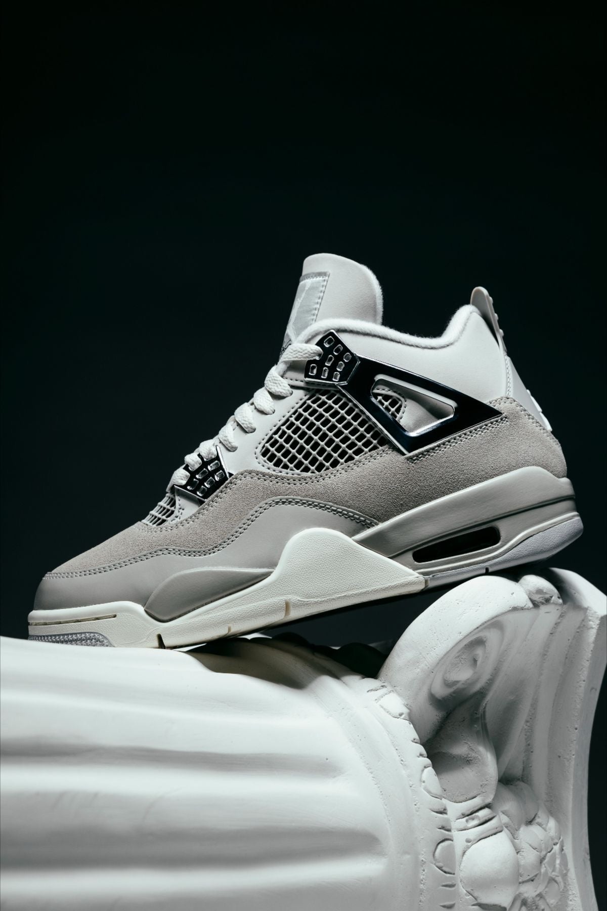 Air Jordan 4 - "Frozen Moments"