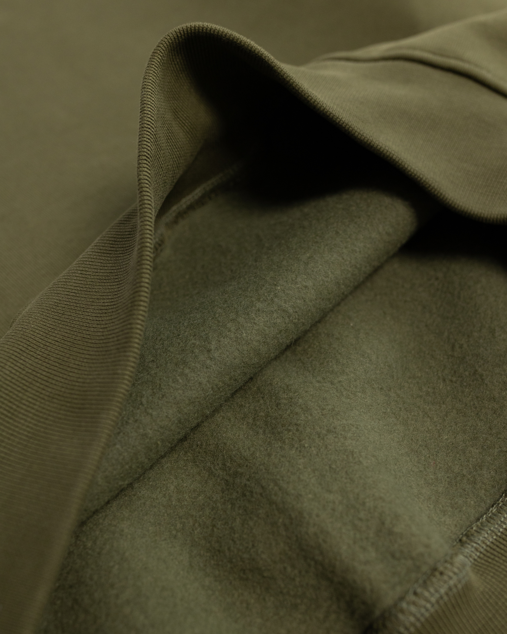 COZY SWEATER - MILITANT