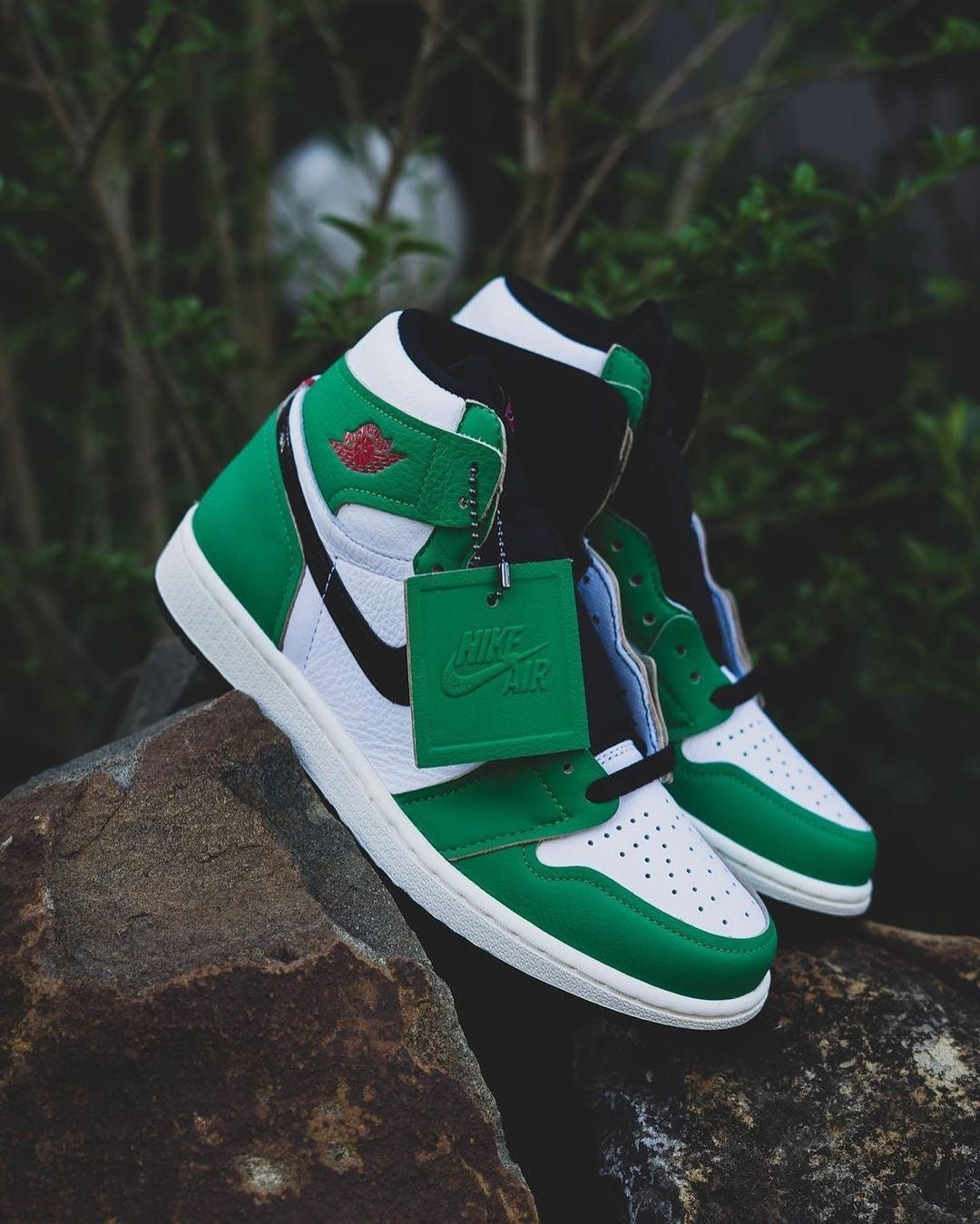 Air Jordan 1 Retro High OG 'Lucky Green'