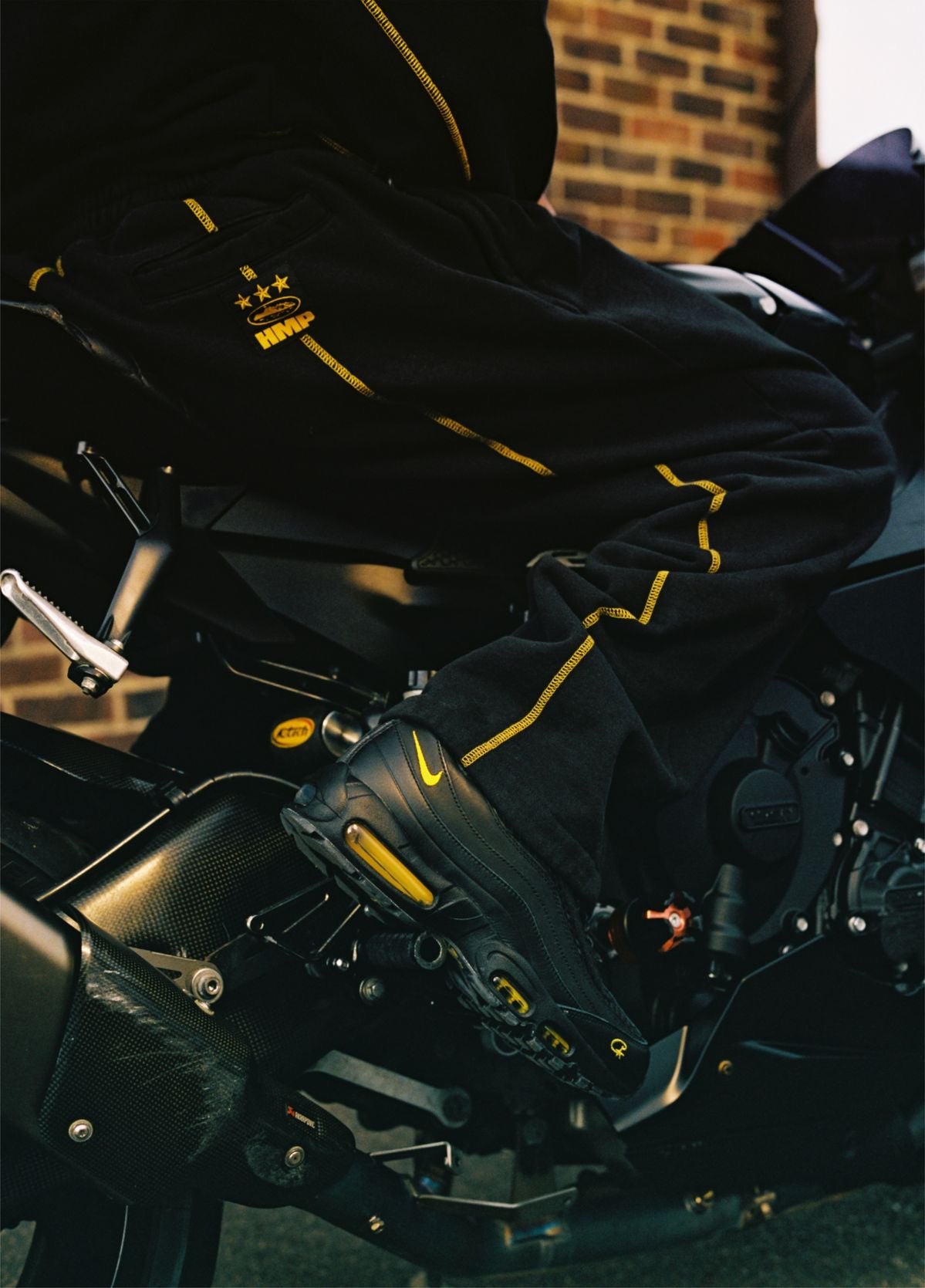 Nike Air Max 95 x Corteiz - "Honey Black"