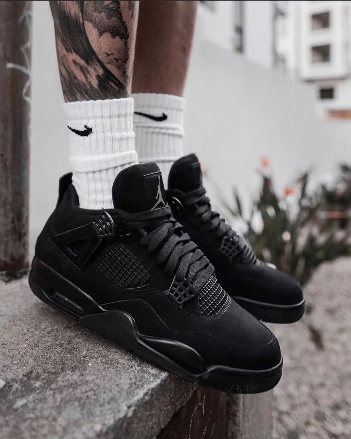 Air Jordan 4 Retro Black Cat (2025)
