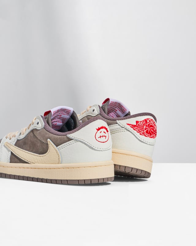 Air Jordan 1 Low x Travis Scott - "Reverse Mocha"
