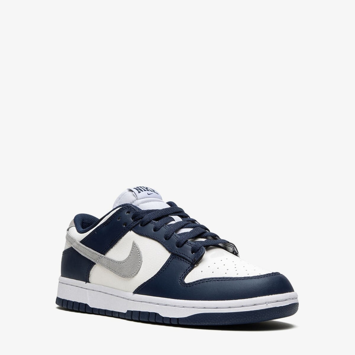 Nike Dunk Low ‘Midnight Navy’